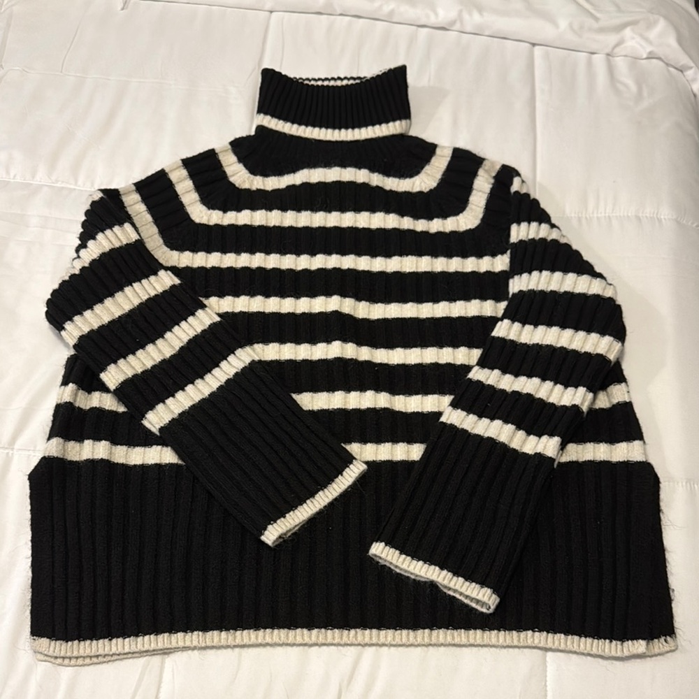 H&M turtle neck black and white striped sweater